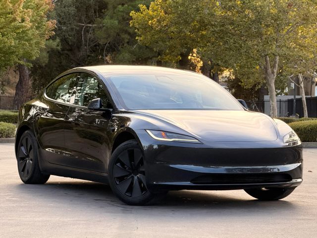 tesla model 3 2025 5YJ3E1EA8SF937527 image tesla model 3 2025 5YJ3E1EA8SF937527 image